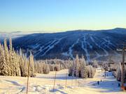 Uitzicht vanaf de Sundance Mountain naar Mt. Morrisey