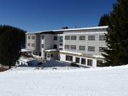 Hotel Alpenrose midden in het skigebied direct aan de piste