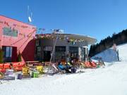 De vuurtoren in Götzens bij het dalstation