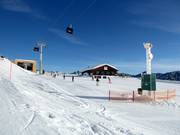 Sleeplift om te oefenen naast de Loseralm bij het bergstation van de Panoramabahn
