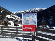 Informatiebord bij de Außervillgratenbahn