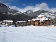 Transportband met beginnerspiste direct bij het dorp