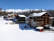 Uitzicht op de accommodaties bij het dalstation