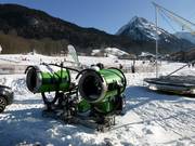 Sneeuwkanonnen in het dalgebied: Kinderland en Ahornlift