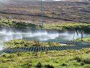 De matten worden bevochtigd zodat je beter kunt glijden.