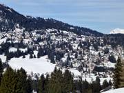 Valbella vanuit het tegenoverliggende hellingperspectief