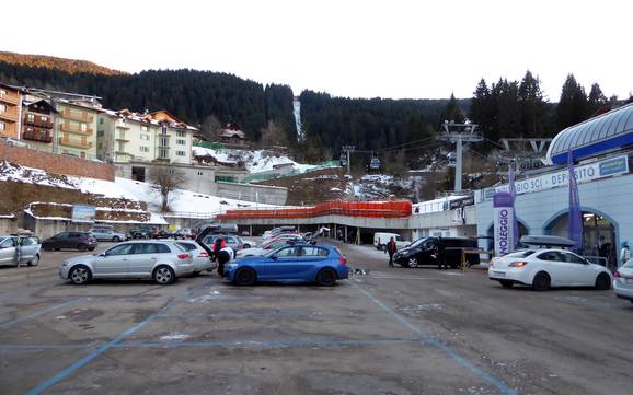 Altopiano della Paganella/Dolomiti di Brenta/Lago di Molveno: bereikbaarheid van en parkeermogelijkheden bij de skigebieden – Bereikbaarheid, parkeren Paganella – Andalo