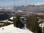 Apex - 3-persoons vaste stoeltjeslift