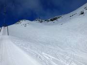 Korte afdalingen in de diepe sneeuw bij de Schladminger Gletscherlift