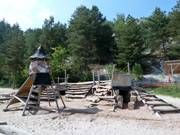 Avonturenspeelplaats bij het dalstation