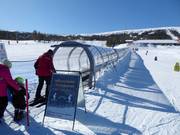 Vargys Tunnelbana - Overdekt(e) transportband/Moving Carpet