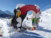 Tip voor de kleintjes  - Kinderland Salastrains van de Schweizer Skischule St. Moritz
