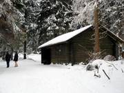 De kleine hut bij het bergstation is ook slechts sporadisch geopend.