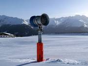 Sneeuwkanonnen langs de piste