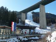 Begin van het skigebied onder de Brennerautobaan