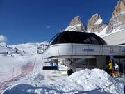 Sasso Levante - 6-persoons hogesnelheidsstoeltjeslift (koppelbaar)