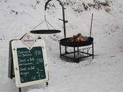 Lekker – braadworst en steak van de schommelgrill