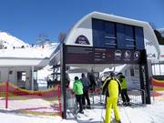 Nachtweidebahn - 6-persoons hogesnelheidsstoeltjeslift (koppelbaar) met kap