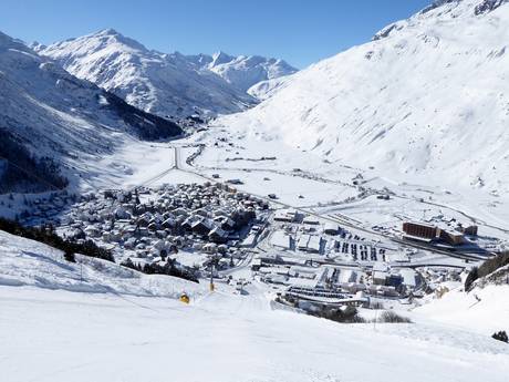 Gotthardmassief: accomodatieaanbod van de skigebieden – Accommodatieaanbod Andermatt/Oberalp/Sedrun