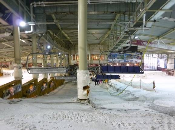 SnowWorld Landgraaf Stoeltjeslift - 6-persoons vaste stoeltjeslift