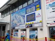 Groot informatiebord bij het dalstation van de gondelbaan