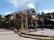 Base Camp met live muziek