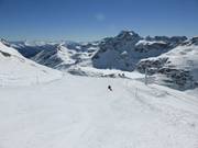 Zwarte piste 10 naar het middenstation