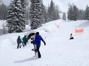 Oefengebied bij de transportband Caterpillar