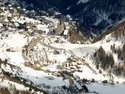 Auron met accommodaties aan het einde van de piste