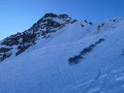 Diepe sneeuwhellingen onder de Kanzelwand