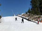 Oefenterrein met transportband bij Chalin Valog