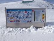 Pistekaart met actuele bedrijfsinformatie in het skigebied