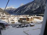 Hotel Pfandler direct naast het dalstation