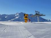 Krachtige sneeuwkanon op de Nätschen