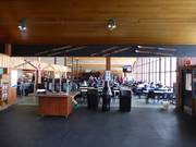 Zelfbedieningsrestaurant in de Main Lodge