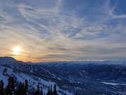 Zonsondergang in het skigebied Whistler Blackcomb