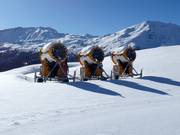 Sneeuwkanonnen in het skigebied Minschuns