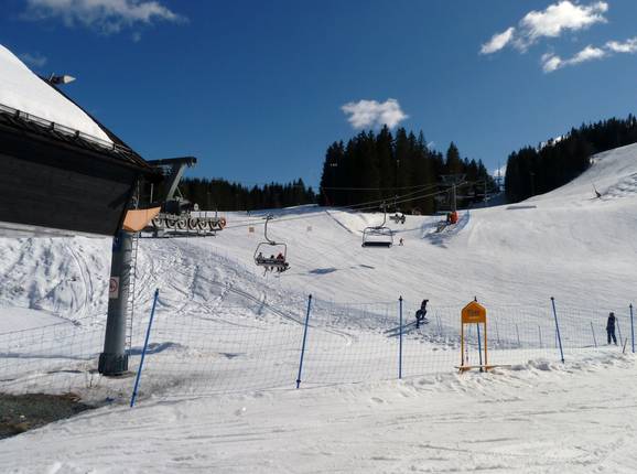 Tryvann ekspress - 4-persoons hogesnelheidsstoeltjeslift (koppelbaar)