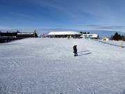 Oefenterrein met transportband in Vason