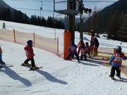 Skilessen bij de dal-liften Köfele