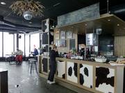 Snacks zijn ook verkrijgbaar in het Pudder Afterski Cafè