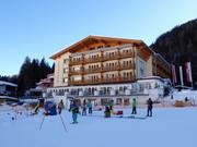 De Jesacherhof bij het dalstation