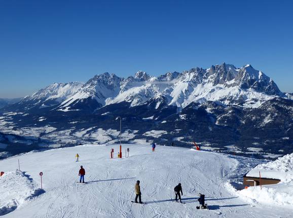 Prachtig uitzicht vanaf het skigebied St. Johann in Tirol op de Wilde Kaiser