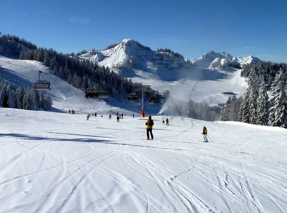 Eenvoudige pistes bij de Hachau-lift