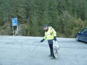 Schoonmaakpersoneel bij het dalstation