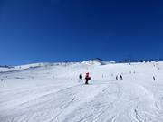 Brede panoramische afdaling