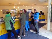 Vriendelijke ontvangst bij de kassa