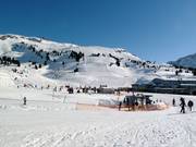 Uitzicht over het skigebied bij de Hochtannbergpas/Salober-Jet
