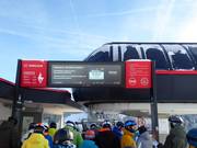 Gasten-infotainment bij de liften