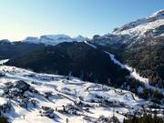 Uitzicht op Corvara met de Marmolada op de achtergrond